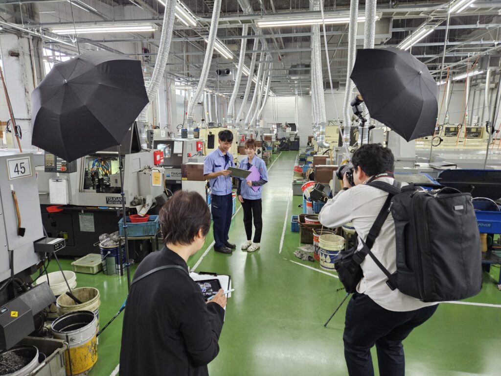撮影の様子,東京カイシャハッケン伝!