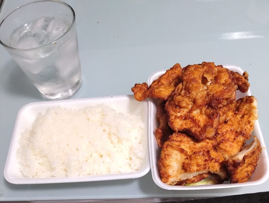 ランチハウスた～とる,から揚げ弁当